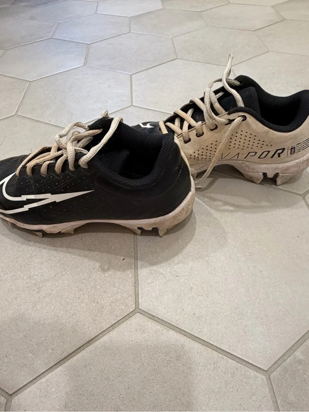 Youth Nike Vapor football cleats size 2